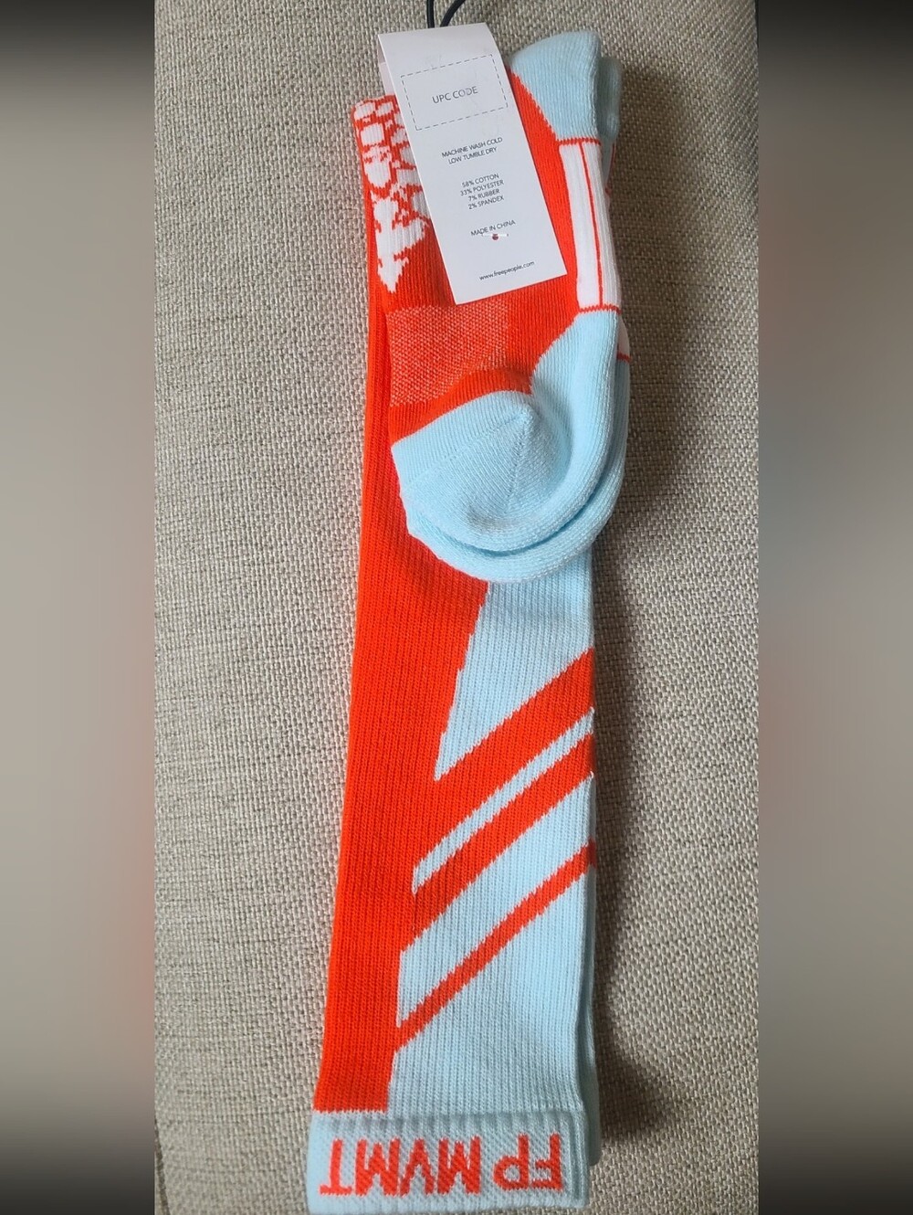 Buti Colorblock Compression Socks | One Size - Picture 2 of 4